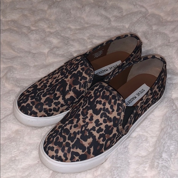 Steve Madden Shoes - Steve Madden Slip On Sneakers